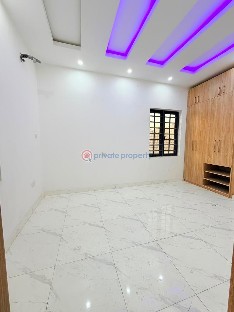 5 bedroom Detached Duplex For Sale Magodo GRA Phase 2 Kosofe/Ikosi Lagos - 2