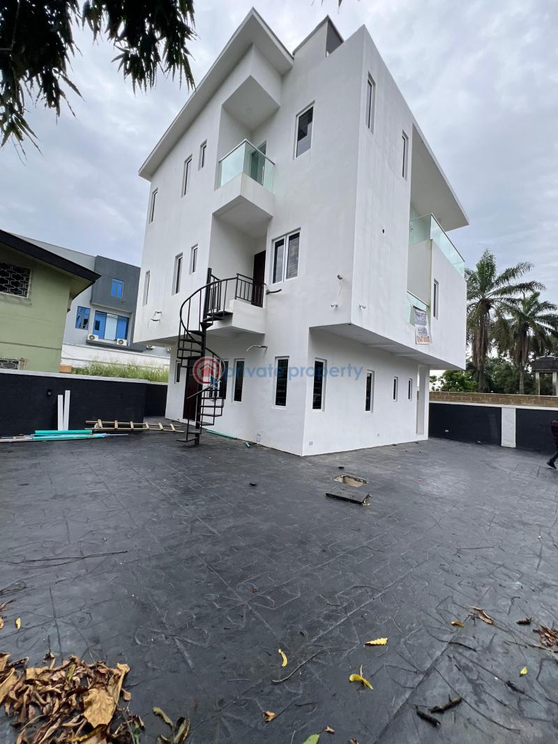 5 bedroom House For Sale Opebi Ikeja Lagos