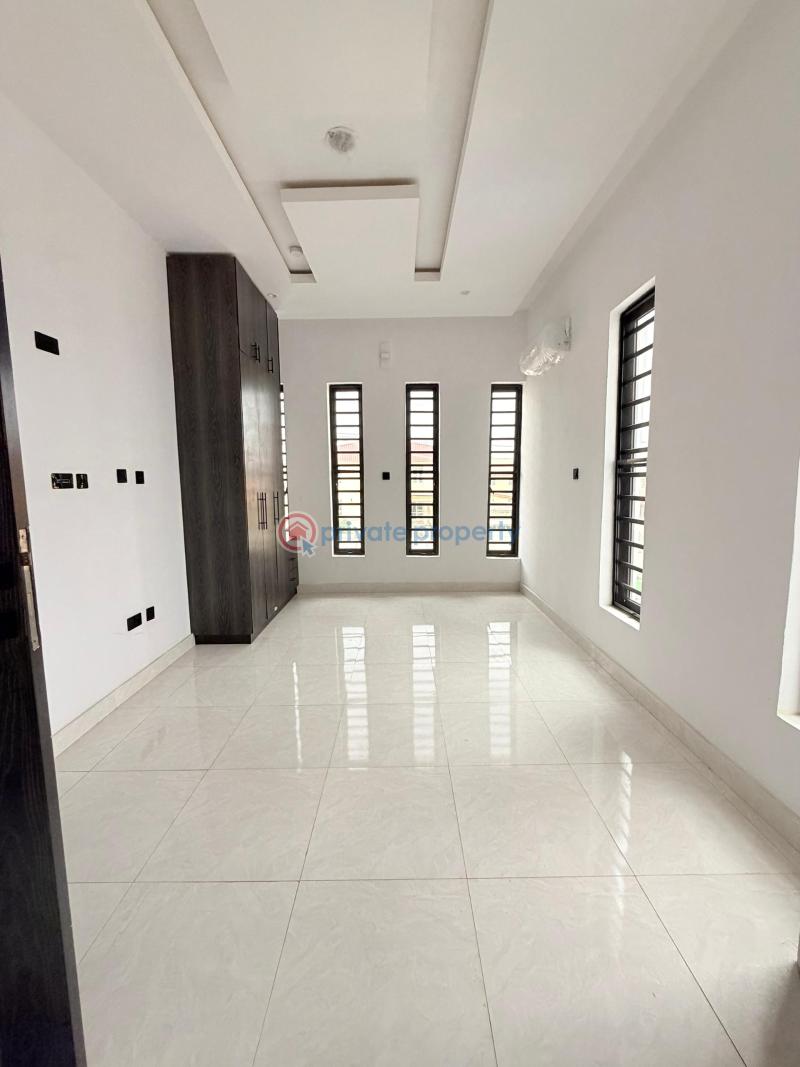 5 bedroom Detached Duplex For Sale Magodo GRA Phase 2 Kosofe/Ikosi Lagos - 3