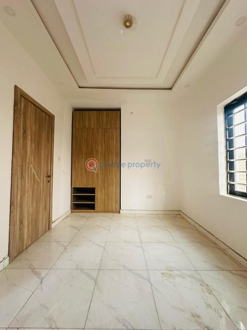 5 bedroom Detached Duplex For Sale Magodo GRA Phase 2 Kosofe/Ikosi Lagos - 2