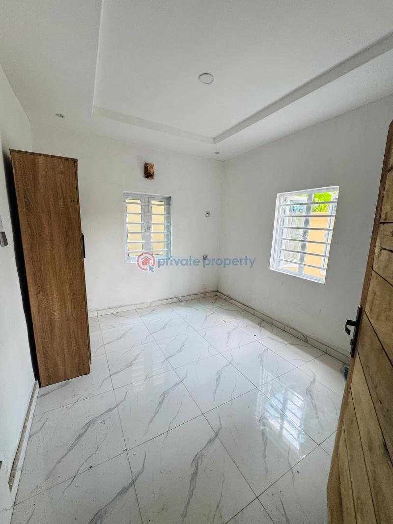 3 bedroom Flat & Apartment For Sale Ogba Lagos - 1