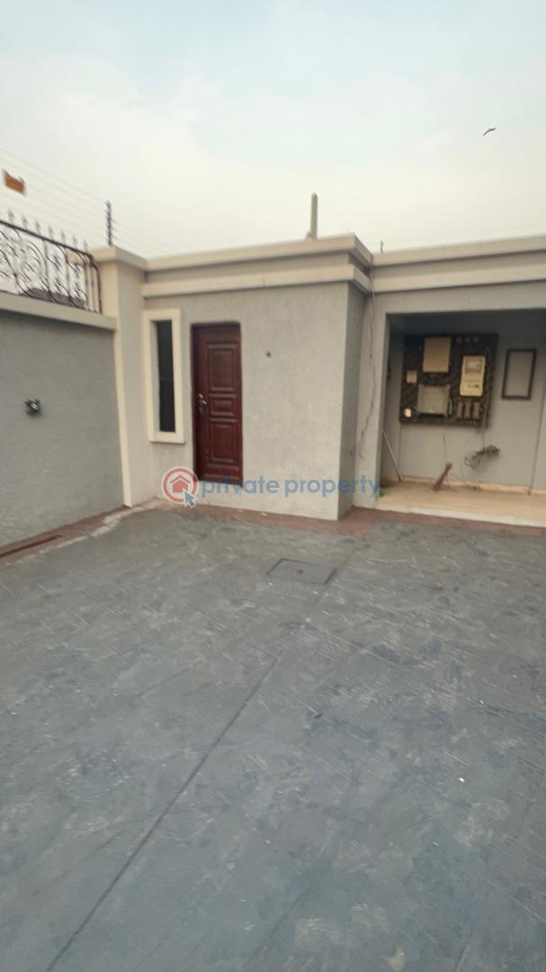 5 bedroom Detached Duplex For Sale Omole Phase 1 Ojodu Lagos - 3