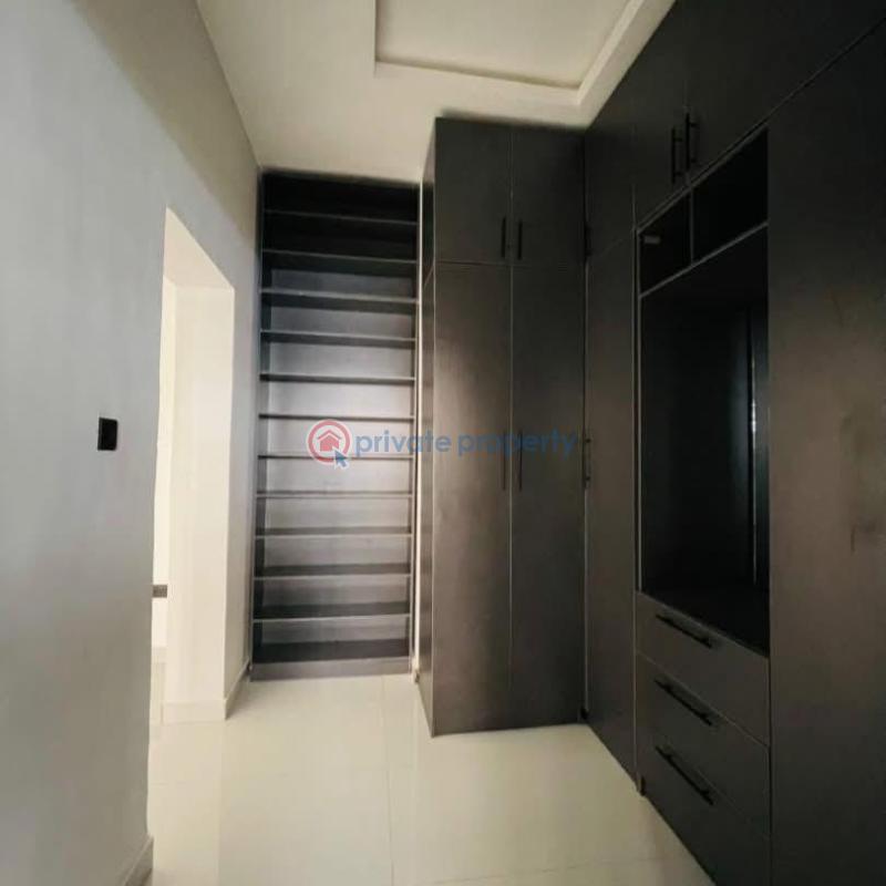 5 bedroom Detached Duplex For Sale Magodo Gra Phase 1 Ojodu Lagos - 1