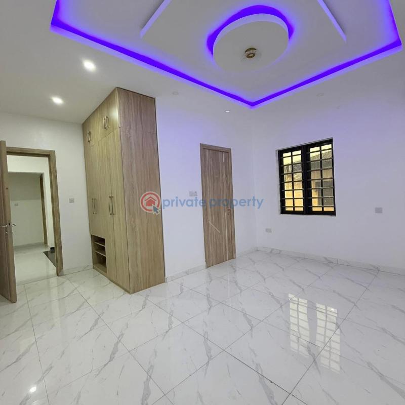 5 bedroom Detached Duplex For Sale Magodo GRA Phase 2 Kosofe/Ikosi Lagos - 1