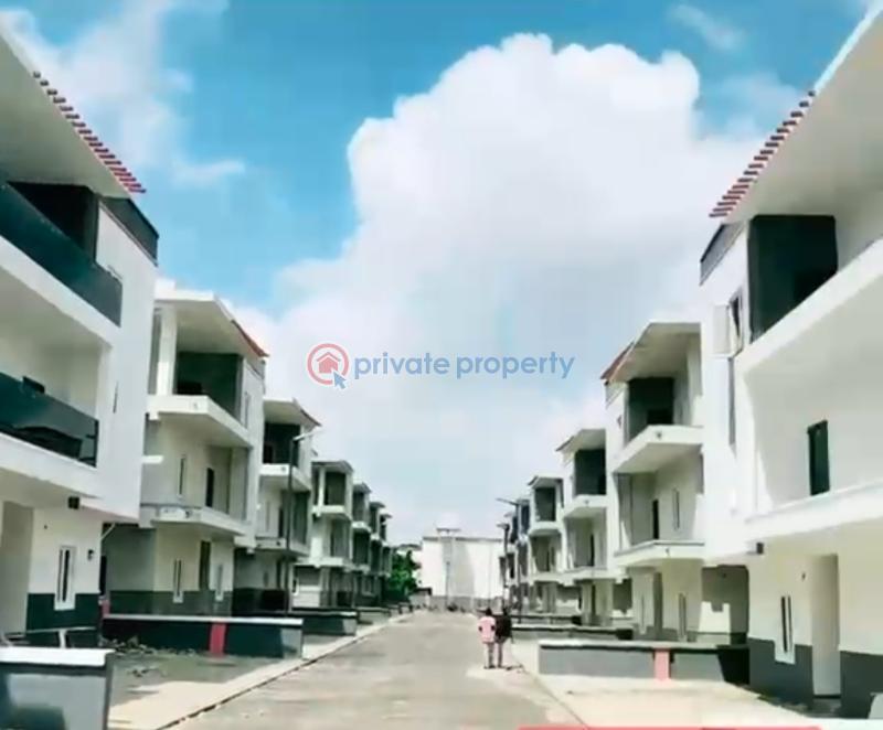 4 bedroom Detached Duplex For Sale Behind New Bus Terminal, Mabuchi Abuja Phase 2  - 5