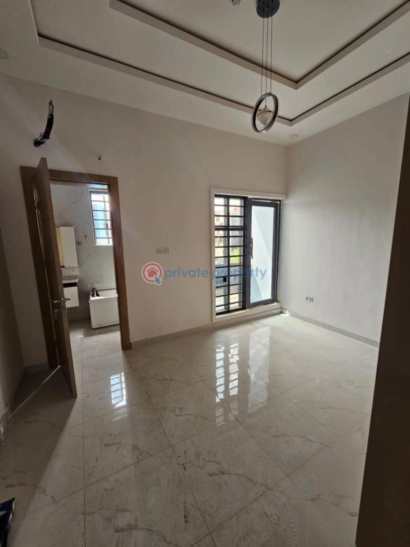 5 bedroom Detached Duplex For Sale Omole Phase 1, Ikeja Lagos - 6