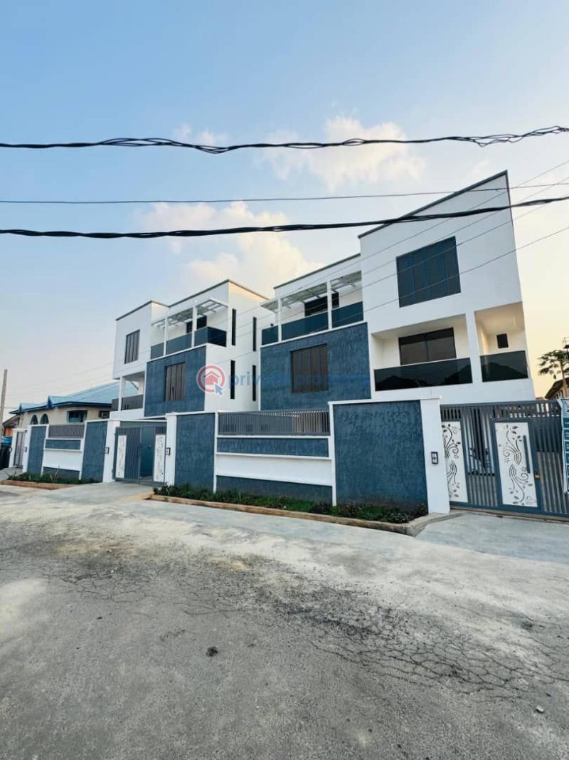 5 bedroom Detached Duplex For Sale Omole Phase 1 Gra Omole Phase 1 Ojodu Lagos - 0