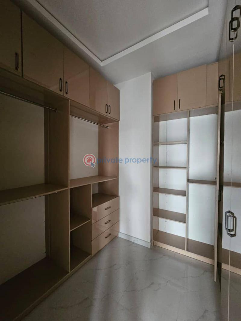 5 bedroom Detached Duplex For Sale Omole Phase 1, Ikeja Lagos - 1