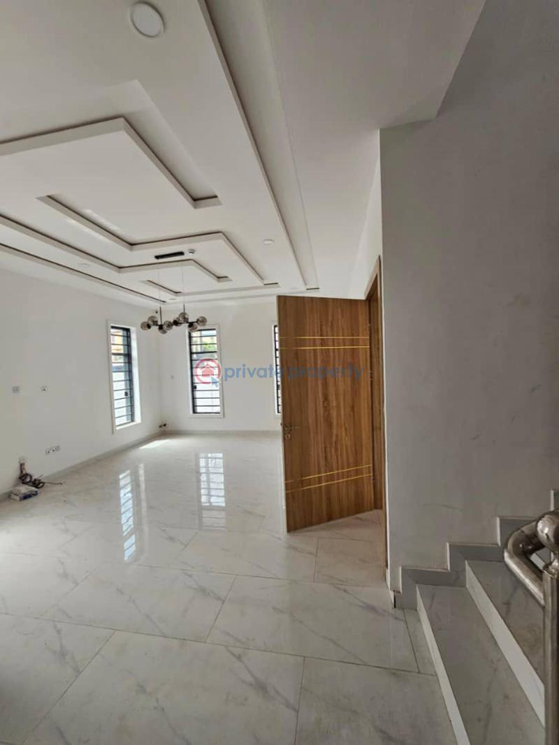 5 bedroom Detached Duplex For Sale Omole Phase 1, Ikeja Lagos - 2