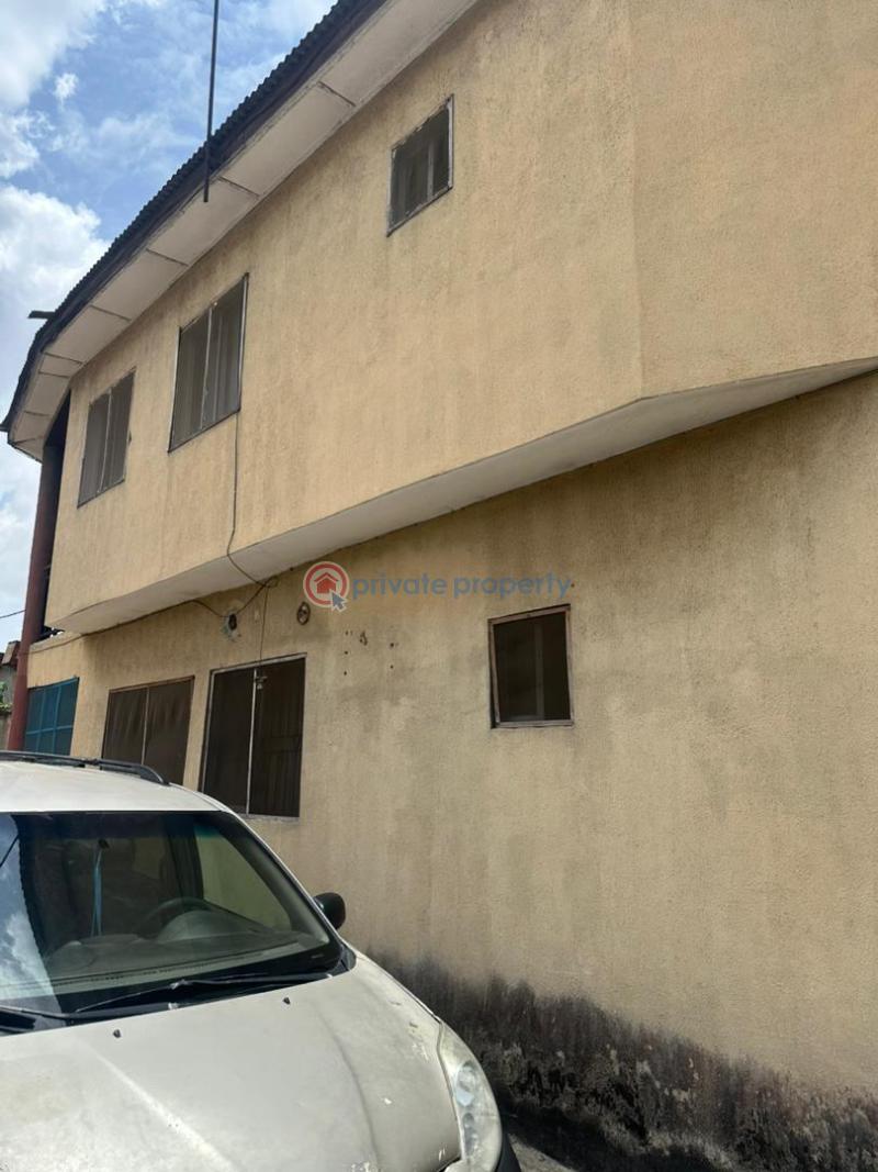 10 bedroom House For Sale Onilekelale Area Cement Ikeja Lagos - 9
