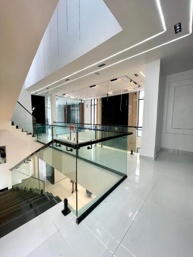 6 bedroom Detached Duplex For Sale Chevron Drive Lekki Lagos - 6