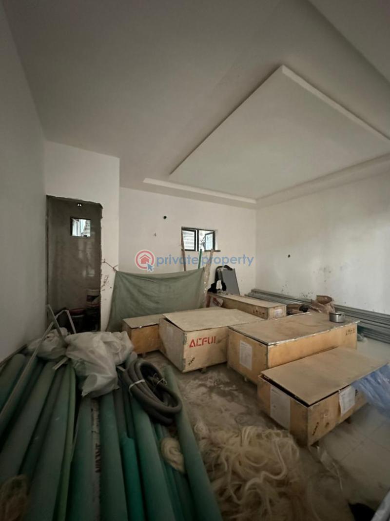 Mall/Complex/Plaza For Rent Lekki Phase 1 Lagos - 1