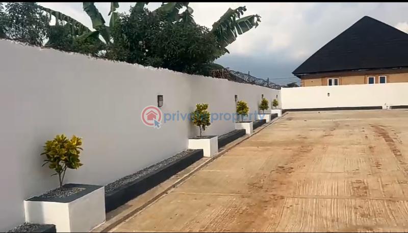 Block Of Flats For Sale 300ft From Ogheghe Tarred Road, Accessible Through Airport Road, Amagba And Sapele Road, Benin City. Benin Edo - 2