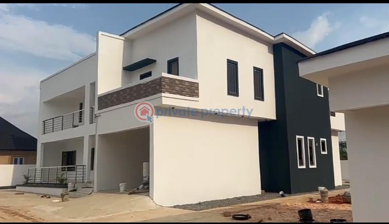 Block Of Flats For Sale 300ft From Ogheghe Tarred Road, Accessible Through Airport Road, Amagba And Sapele Road, Benin City. Benin Edo - 3