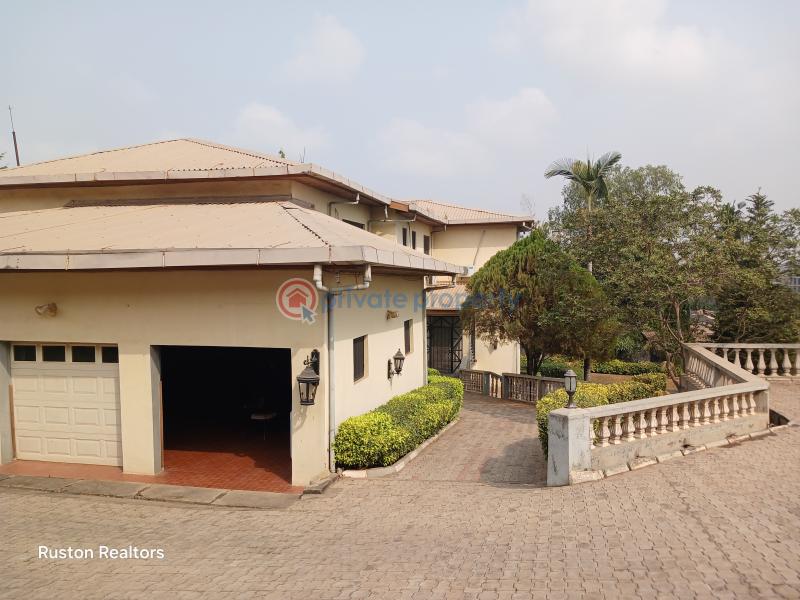 10 bedroom Maisonette For Sale Agodi Ibadan Oyo - 1