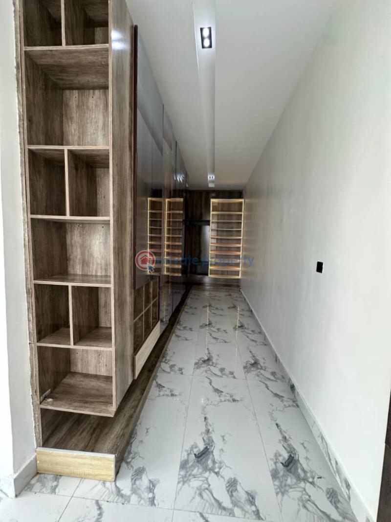 6 bedroom Duplex For Sale Osapa London Lekki Lagos - 23