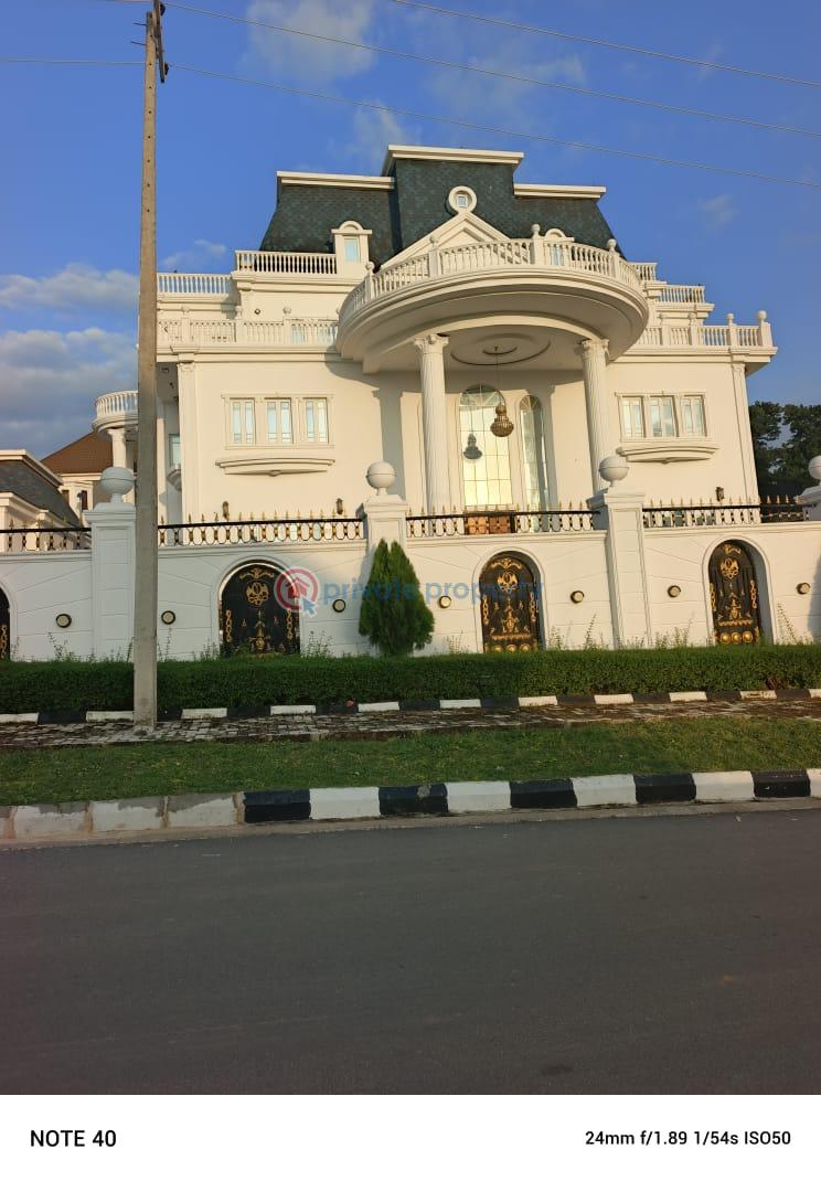8 bedroom Detached Duplex For Sale Individual Estate Guzape Abuja Phase 1 