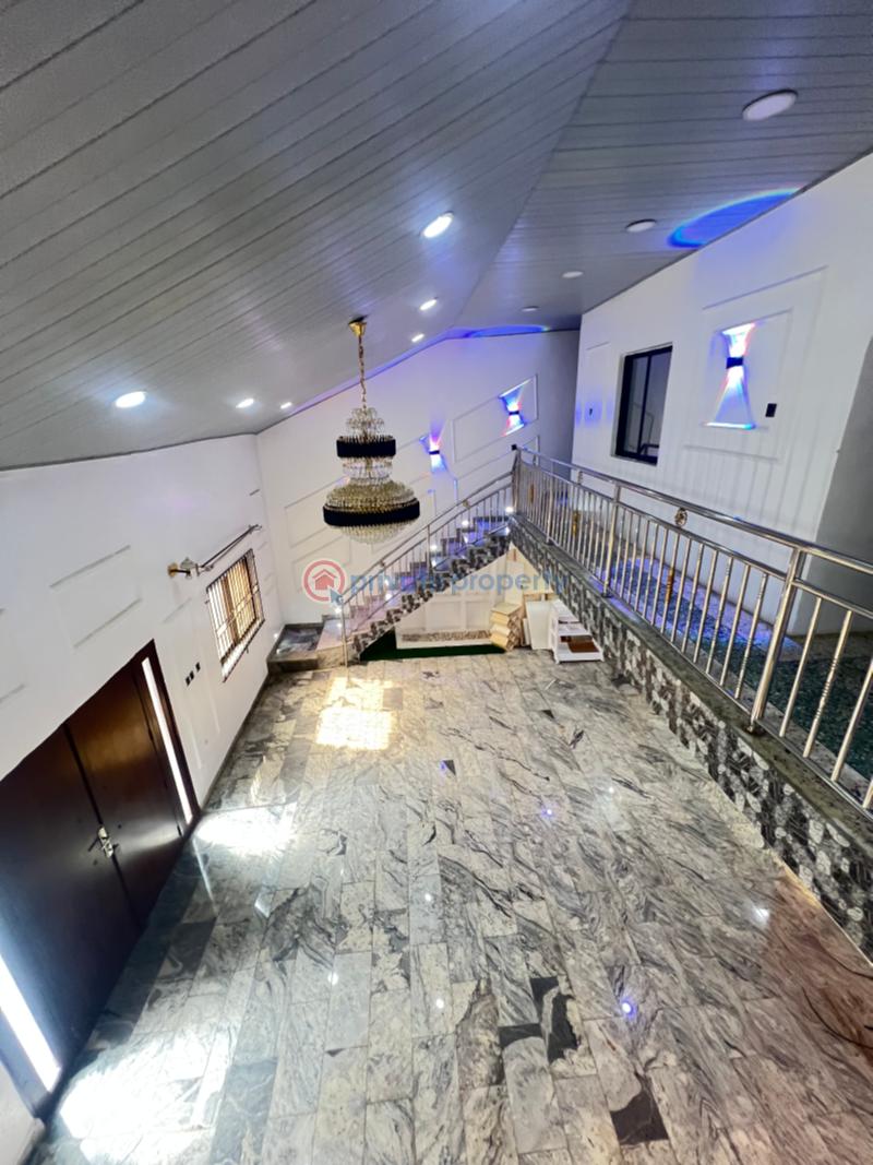 10 bedroom Semi detached Duplex For Sale Arida, Ikotun Ikotun Ikotun/Igando Lagos - 14