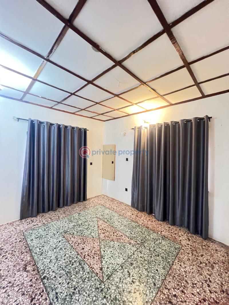 10 bedroom Semi detached Duplex For Sale Arida, Ikotun Ikotun Ikotun/Igando Lagos - 19