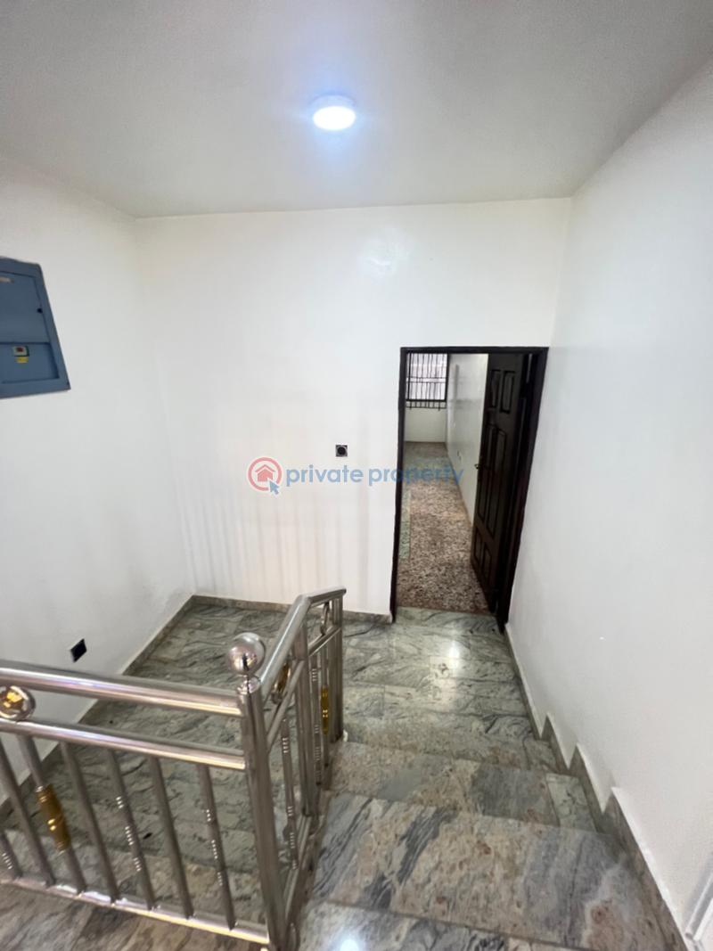10 bedroom Semi detached Duplex For Sale Arida, Ikotun Ikotun Ikotun/Igando Lagos - 13