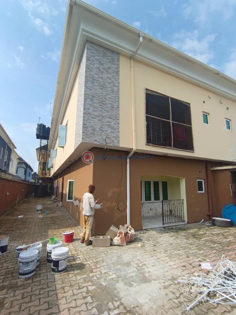 3 bedroom Flat & Apartment For Rent Treasure Estate Opposite Hotbread Sangotedo Ajah Lagos