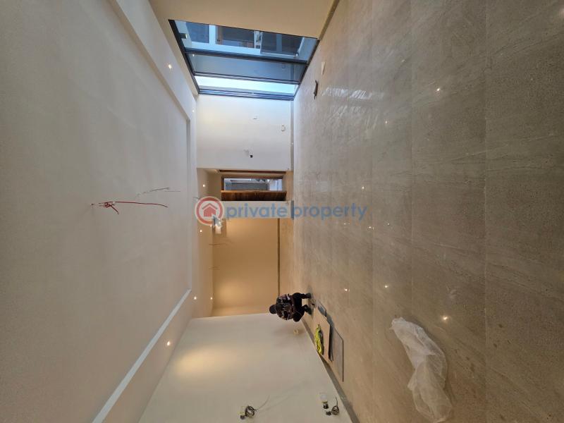 3 bedroom Flat & Apartment For Sale Off Admiralty Way Lekki Phase 1 Lagos - 1