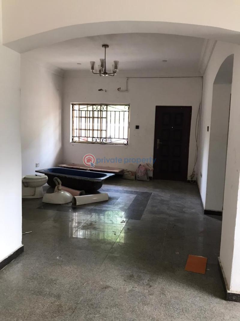 3 bedroom Commercial Property For Rent Off Omorinre Johnson Lekki Phase 1 Lagos - 1