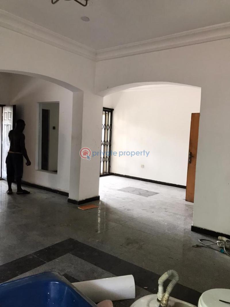 3 bedroom Commercial Property For Rent Off Omorinre Johnson Lekki Phase 1 Lagos - 5