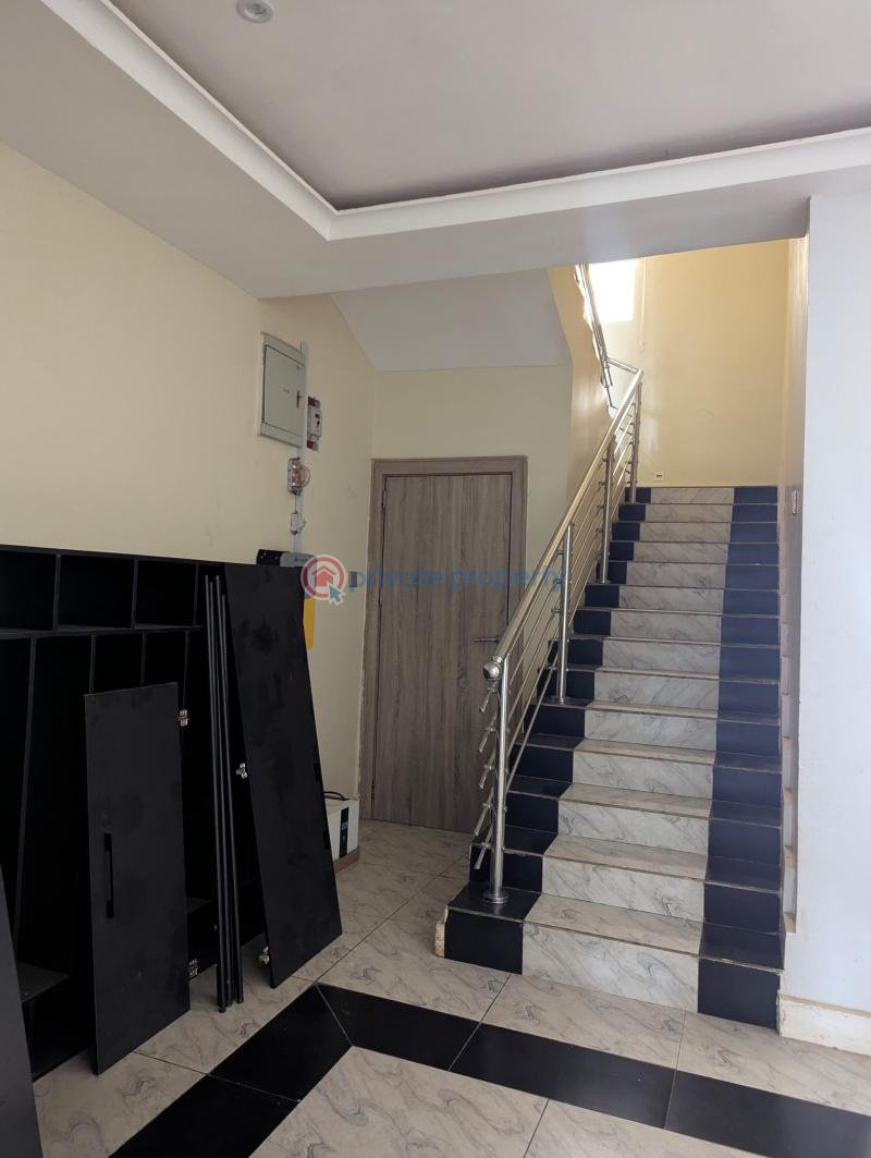 3 bedroom Detached Duplex For Sale Jahi Abuja Phase 2  - 4