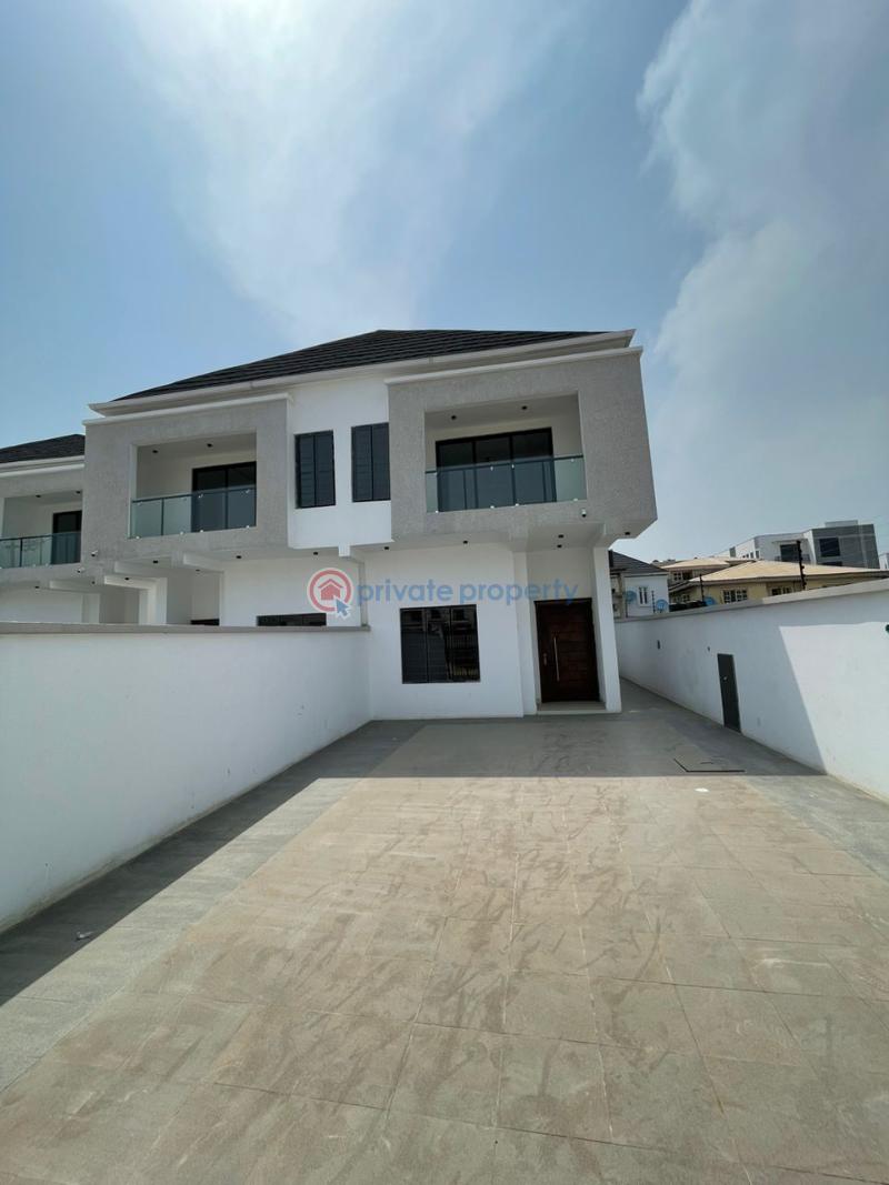 4 bedroom Semi detached Duplex For Sale Ologolo,jakande Lekki Lagos - 0