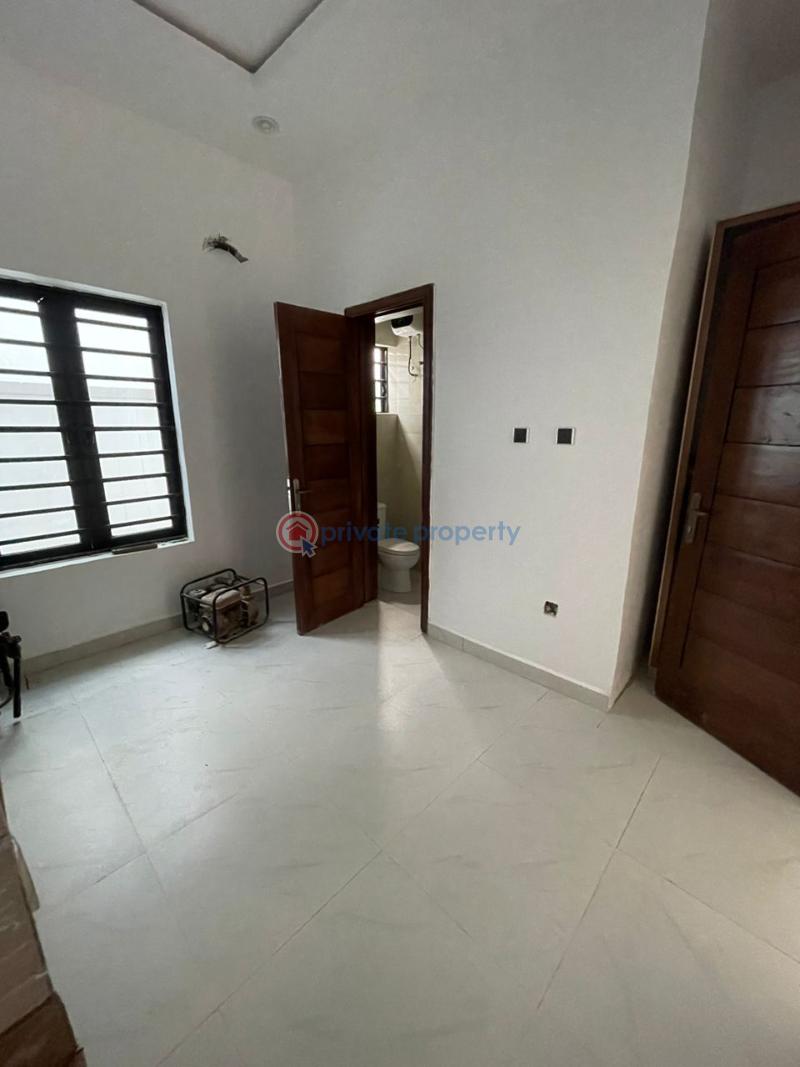 4 bedroom Semi detached Duplex For Sale Ologolo,jakande Lekki Lagos - 15