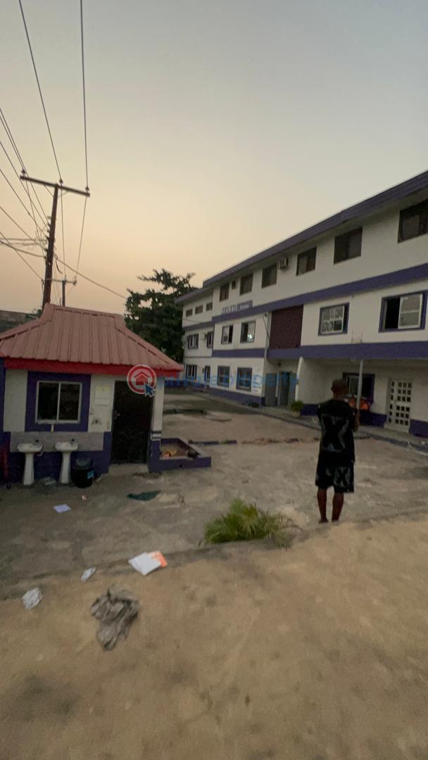3 bedroom Block Of Flats For Rent Adeniyi Jones Ikeja Lagos - 1
