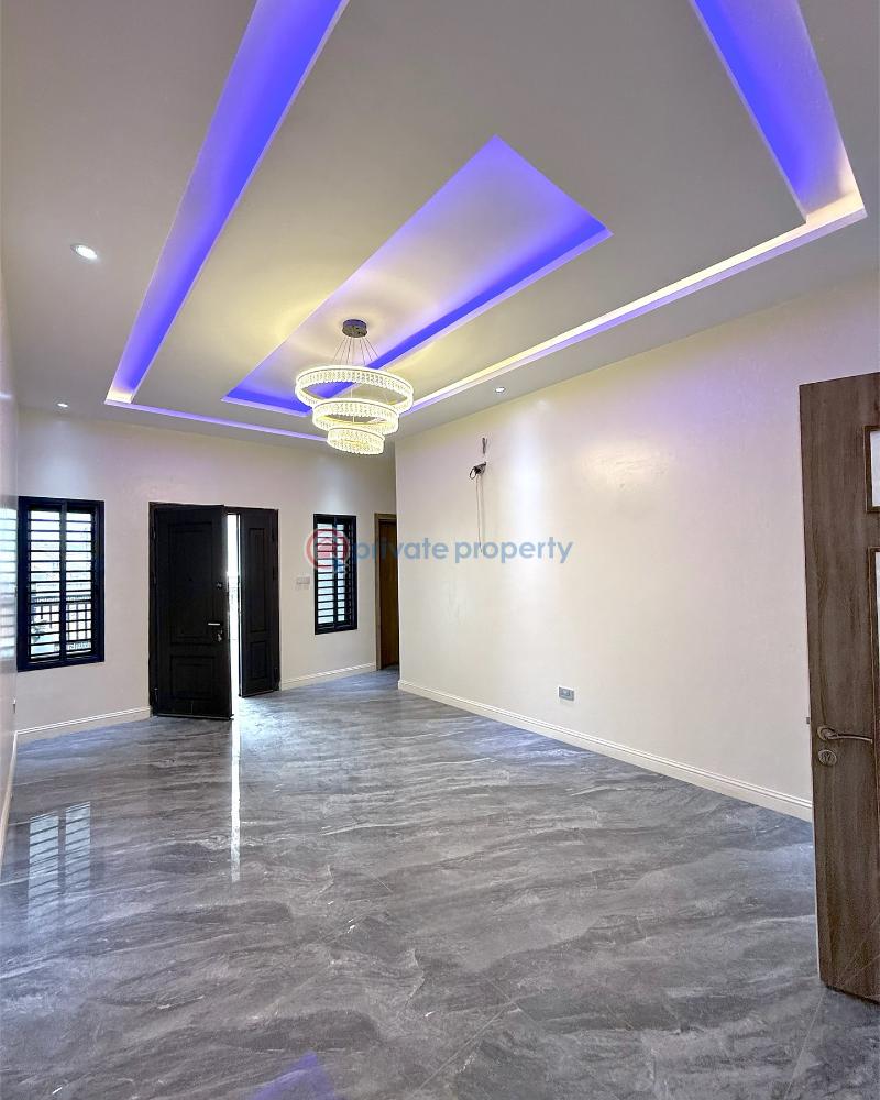 Massive 5 bedroom detached duplex with 2 rooms chalet + 3 rooms bq - 11 5 bedroom Detached Duplex For Sale Guzape Abuja Phase 1  - 11