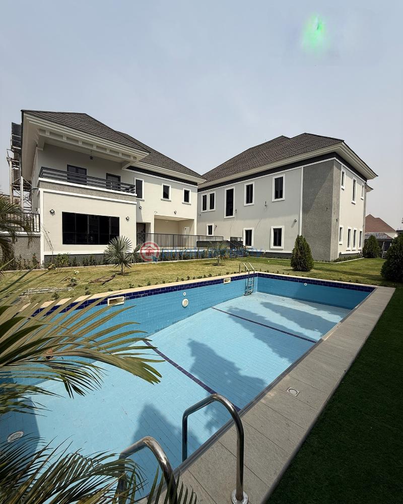 Massive 5 bedroom detached duplex with 2 rooms chalet + 3 rooms bq - 13 5 bedroom Detached Duplex For Sale Guzape Abuja Phase 1  - 13