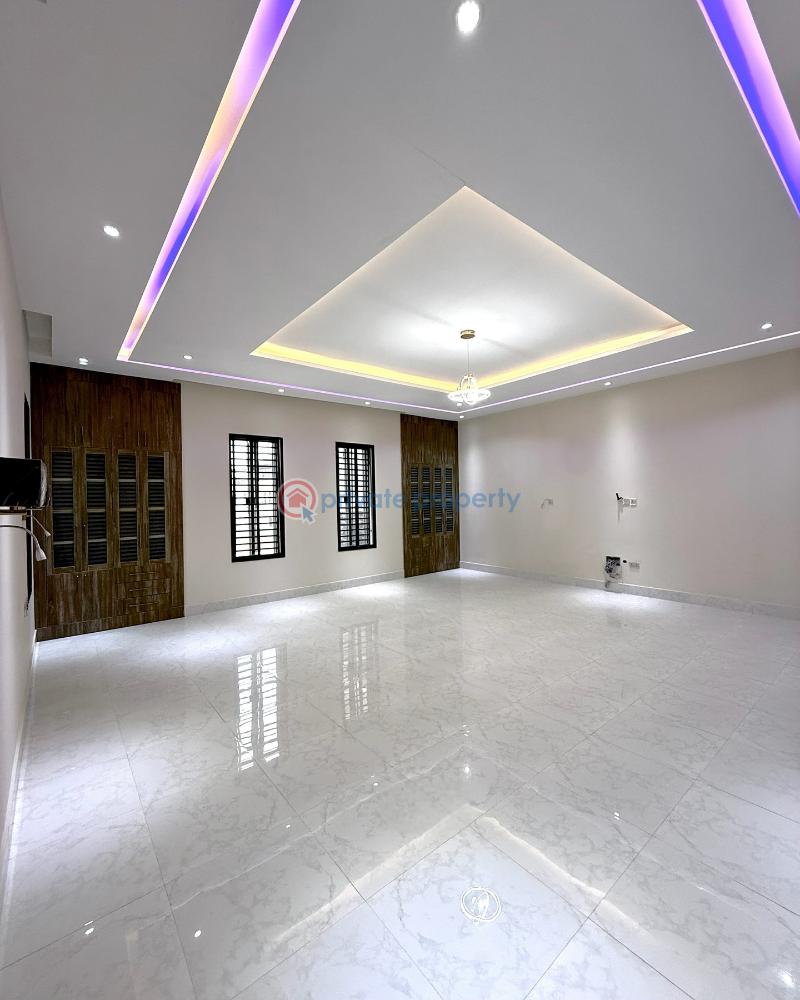 Massive 5 bedroom detached duplex with 2 rooms chalet + 3 rooms bq - 1 5 bedroom Detached Duplex For Sale Guzape Abuja Phase 1  - 1