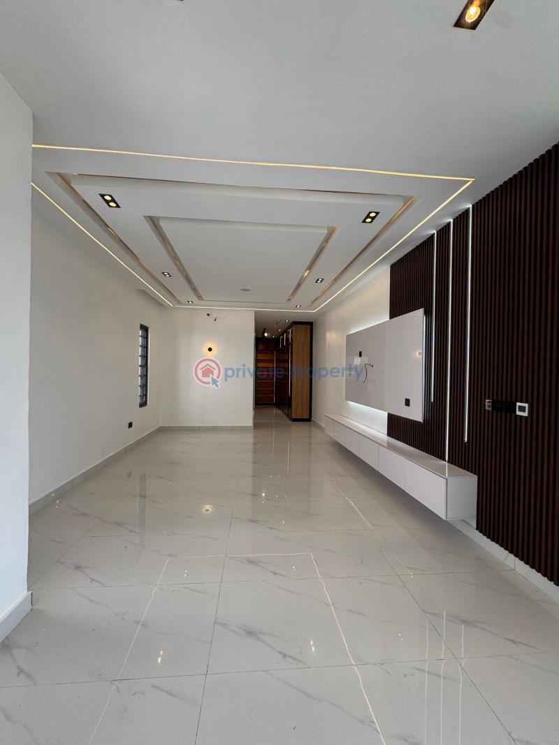 Massive  5  bedroom detached  duplex with bq , gym & a pool - 5 5 bedroom Detached Duplex For Sale Ajah Lagos - 5