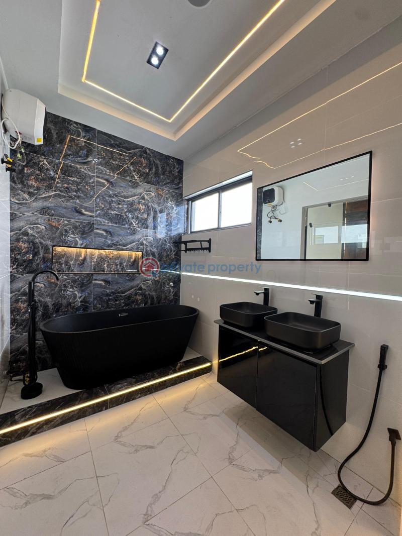 Massive  5  bedroom detached  duplex with bq , gym & a pool - 6 5 bedroom Detached Duplex For Sale Ajah Lagos - 6