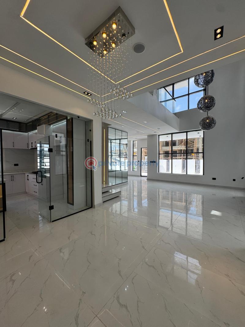 Massive  5  bedroom detached  duplex with bq , gym & a pool - 11 5 bedroom Detached Duplex For Sale Ajah Lagos - 11