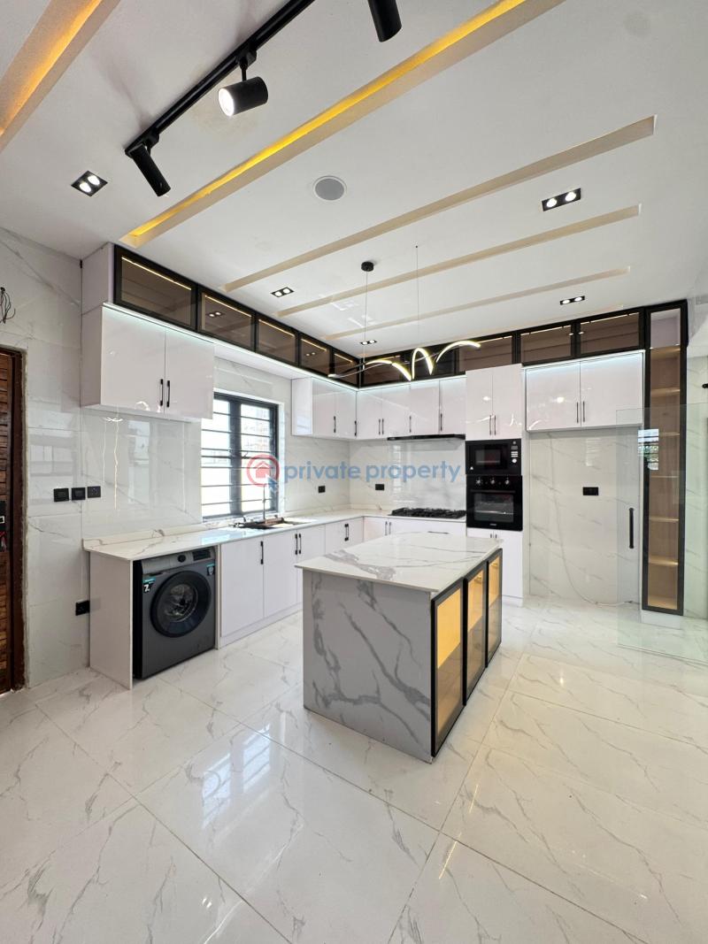 Massive  5  bedroom detached  duplex with bq , gym & a pool - 1 5 bedroom Detached Duplex For Sale Ajah Lagos - 1