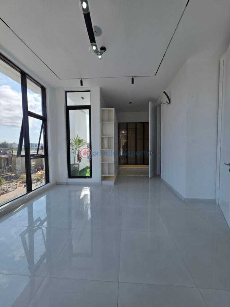 Massive 5 bedroom detached duplex with elevator + cinema + swimming pool - 5 5 bedroom Detached Duplex For Sale Hampton Island Lekki Phase 1 Lagos - 5