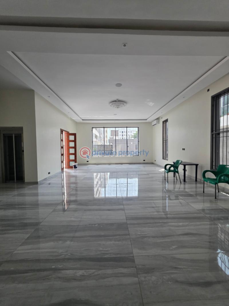 5 bedroom Detached Duplex For Sale Mojisola Onikoyi Estate Lagos - 1