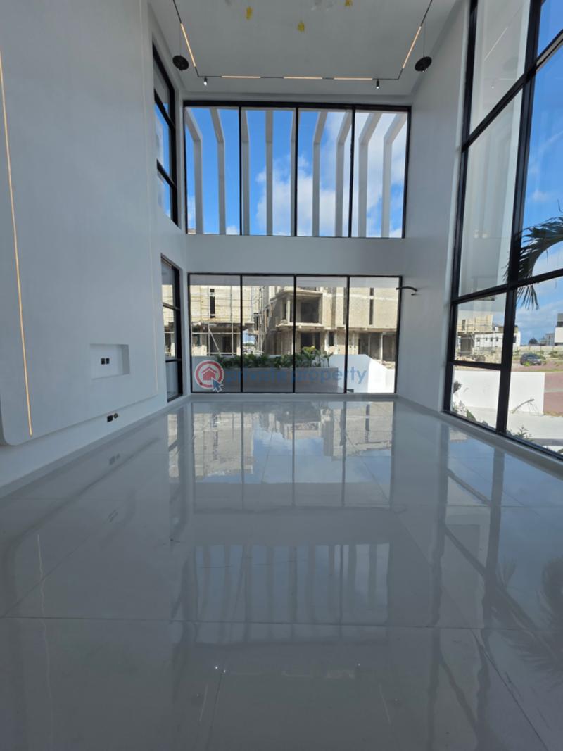 Massive 5 bedroom detached duplex with elevator + cinema + swimming pool - 1 5 bedroom Detached Duplex For Sale Hampton Island Lekki Phase 1 Lagos - 1
