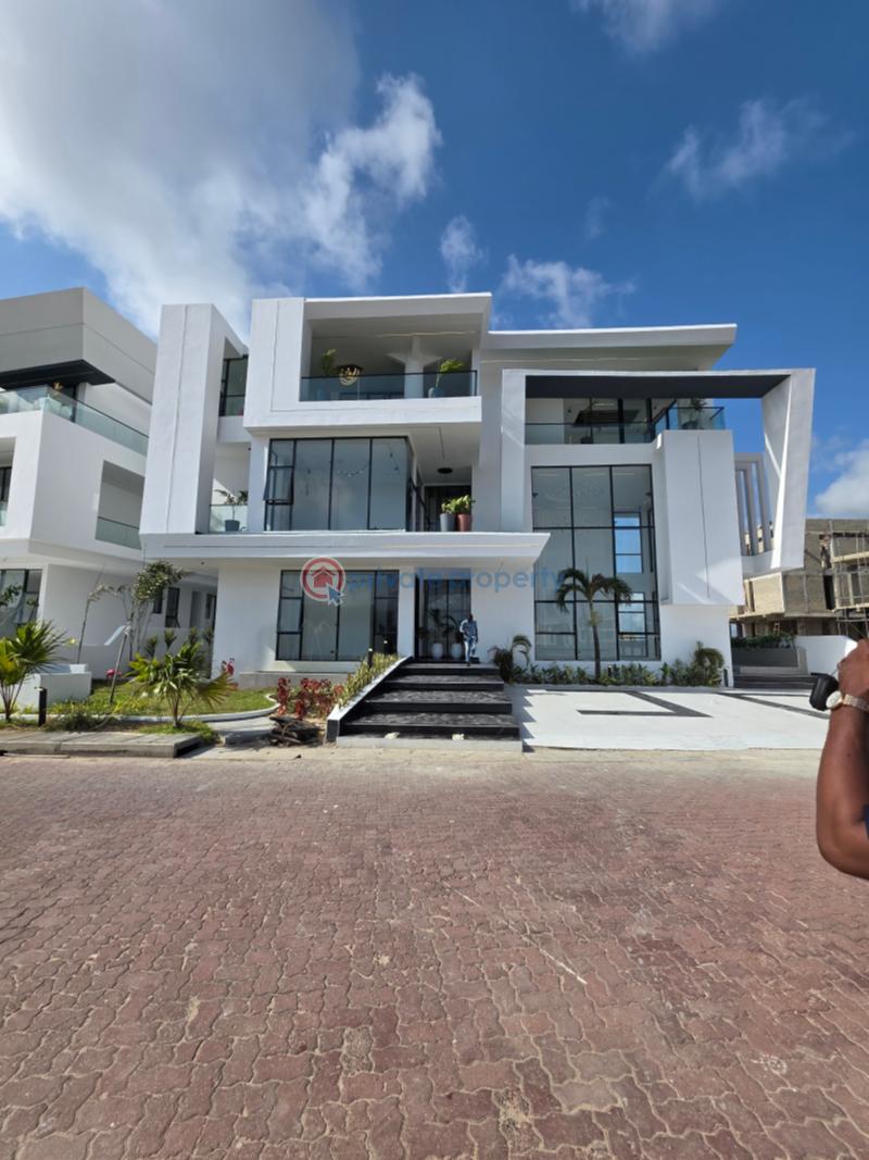 Massive 5 bedroom detached duplex with elevator + cinema + swimming pool - 0 5 bedroom Detached Duplex For Sale Hampton Island Lekki Phase 1 Lagos - 0