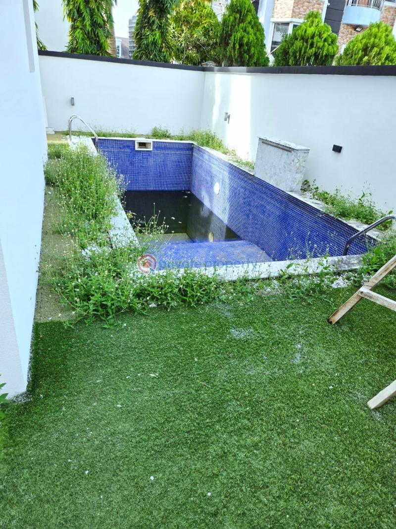 5 bedroom Detached Duplex For Sale Pinnock Beach Estate Osapa London Lekki Lagos - 2