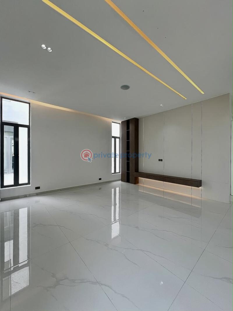 5 bedroom Detached Duplex For Sale Osapa London Lekki Lagos - 4