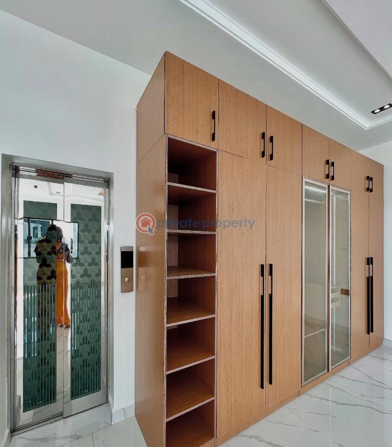 5 bedroom Detached Duplex For Sale Pinnock Beach Osapa Lekki Osapa Lekki Lagos - 9