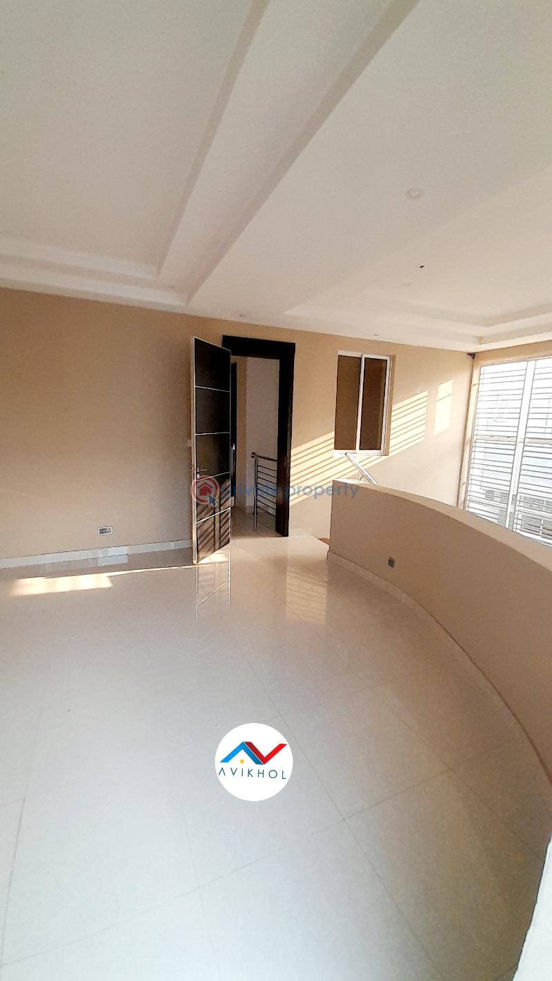 Massive 5 bedroom fully serviced semi-detached duplex  with bq in a premium mini estate. - 13 5 bedroom Semi detached Duplex For Sale Osapa Lekki Lagos - 13