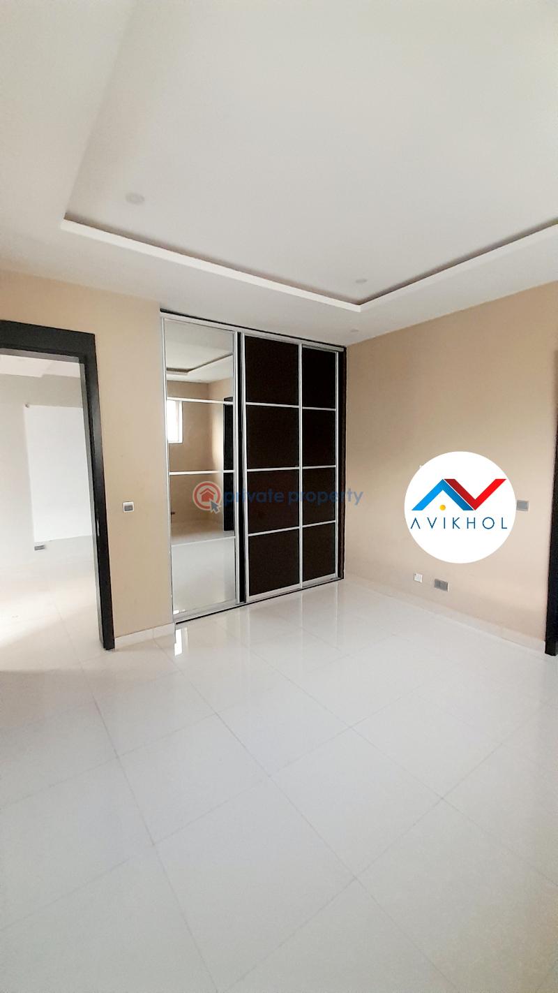 Massive 5 bedroom fully serviced semi-detached duplex  with bq in a premium mini estate. - 20 5 bedroom Semi detached Duplex For Sale Osapa Lekki Lagos - 20