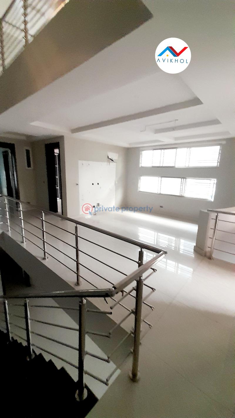 Massive 5 bedroom fully serviced semi-detached duplex  with bq in a premium mini estate. - 7 5 bedroom Semi detached Duplex For Sale Osapa Lekki Lagos - 7