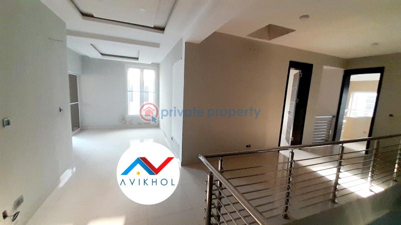 Massive 5 bedroom fully serviced semi-detached duplex  with bq in a premium mini estate. - 18 5 bedroom Semi detached Duplex For Sale Osapa Lekki Lagos - 18